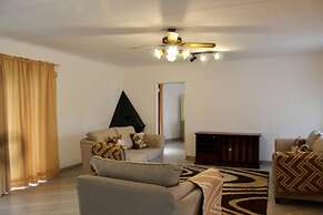 2 Bedroomed House With a Lovely Garden - 2177