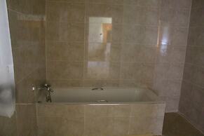 2 Bedroomed House With a Lovely Garden - 2177