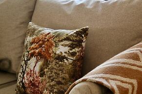 2 Bedroomed House With a Lovely Garden - 2177