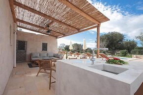 TD Trullo Titiro w Wine Cellar Vineyard Pool