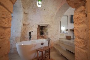 TD Trullo Titiro w Wine Cellar Vineyard Pool