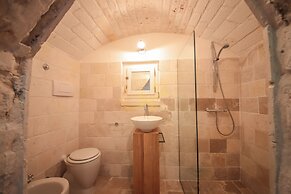 TD Trullo Titiro w Wine Cellar Vineyard Pool