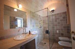 TD Trullo Titiro w Wine Cellar Vineyard Pool