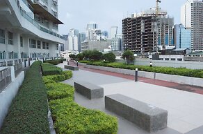 The Beacon Makati by mvmtransient