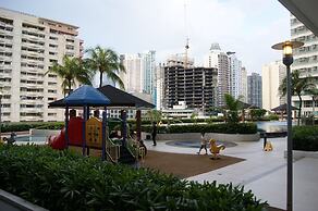 The Beacon Makati by mvmtransient