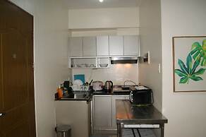 The Beacon Makati by mvmtransient