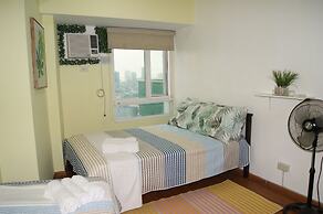 The Beacon Makati by mvmtransient