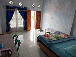 OYO 93241 Hotel Puri Azzura Danau Ranau Near Danau Ranau Pusri