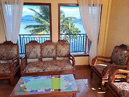 OYO 93241 Hotel Puri Azzura Danau Ranau Near Danau Ranau Pusri