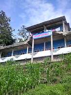 OYO 93241 Hotel Puri Azzura Danau Ranau Near Danau Ranau Pusri