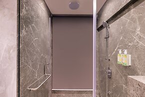 Lemon Tree Premier Malad Mumbai