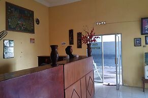 OYO 93268 Maradona Guest House