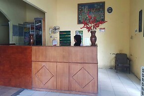 OYO 93268 Maradona Guest House