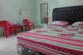 OYO 93268 Maradona Guest House