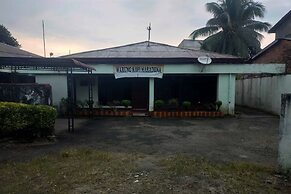 OYO 93268 Maradona Guest House