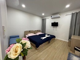 Chang Phueak Chao Samran Beach