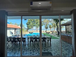 Chang Phueak Chao Samran Beach