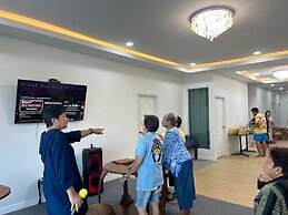 Chang Phueak Chao Samran Beach