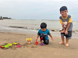 Chang Phueak Chao Samran Beach