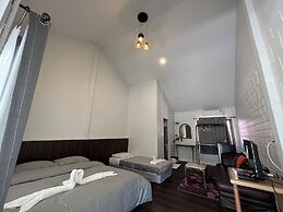 Chang Phueak Chao Samran Beach