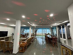 Chang Phueak Chao Samran Beach