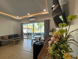 Chang Phueak Chao Samran Beach