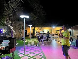 Chang Phueak Chao Samran Beach