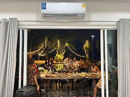 Chang Phueak Chao Samran Beach