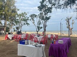 Chang Phueak Chao Samran Beach