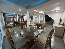 Chang Phueak Chao Samran Beach