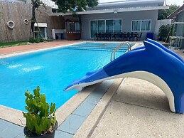 Chang Phueak Chao Samran Beach