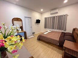 Chang Phueak Chao Samran Beach