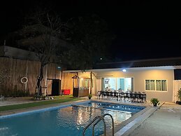 Chang Phueak Chao Samran Beach