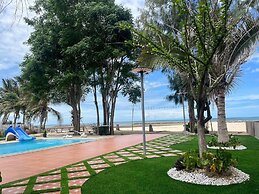 Chang Phueak Chao Samran Beach