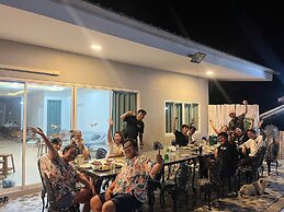 Chang Phueak Chao Samran Beach