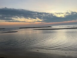 Chang Phueak Chao Samran Beach