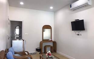 Chang Phueak Chao Samran Beach