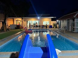 Chang Phueak Chao Samran Beach