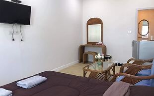 Chang Phueak Chao Samran Beach