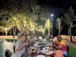 Chang Phueak Chao Samran Beach