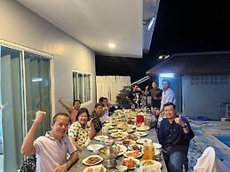 Chang Phueak Chao Samran Beach