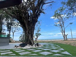 Chang Phueak Chao Samran Beach