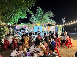 Chang Phueak Chao Samran Beach