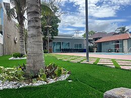 Chang Phueak Chao Samran Beach