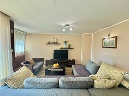 Maxim Family Apartment Budva
