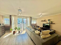 Maxim Family Apartment Budva