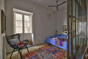 Sea Breeze Apartment