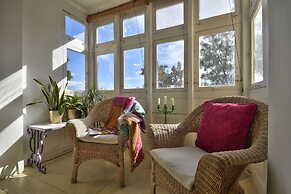 Sea Breeze Apartment