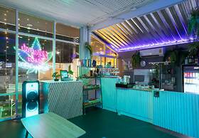 Ekkamai Buds & Beds - 420 Hostel