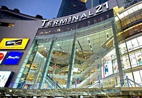 Ekkamai Buds & Beds - 420 Hostel